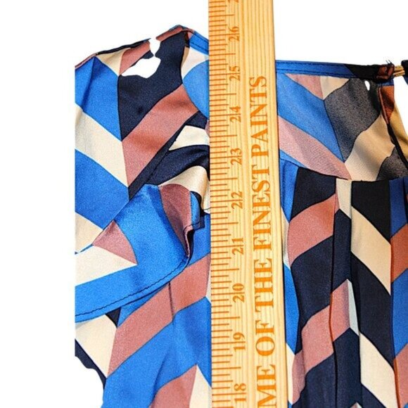 Liz Claiborne XL Chevron Ruffle Cap Sleeve Blouse Blue Black Geoprint Tunic - Picture 7 of 8